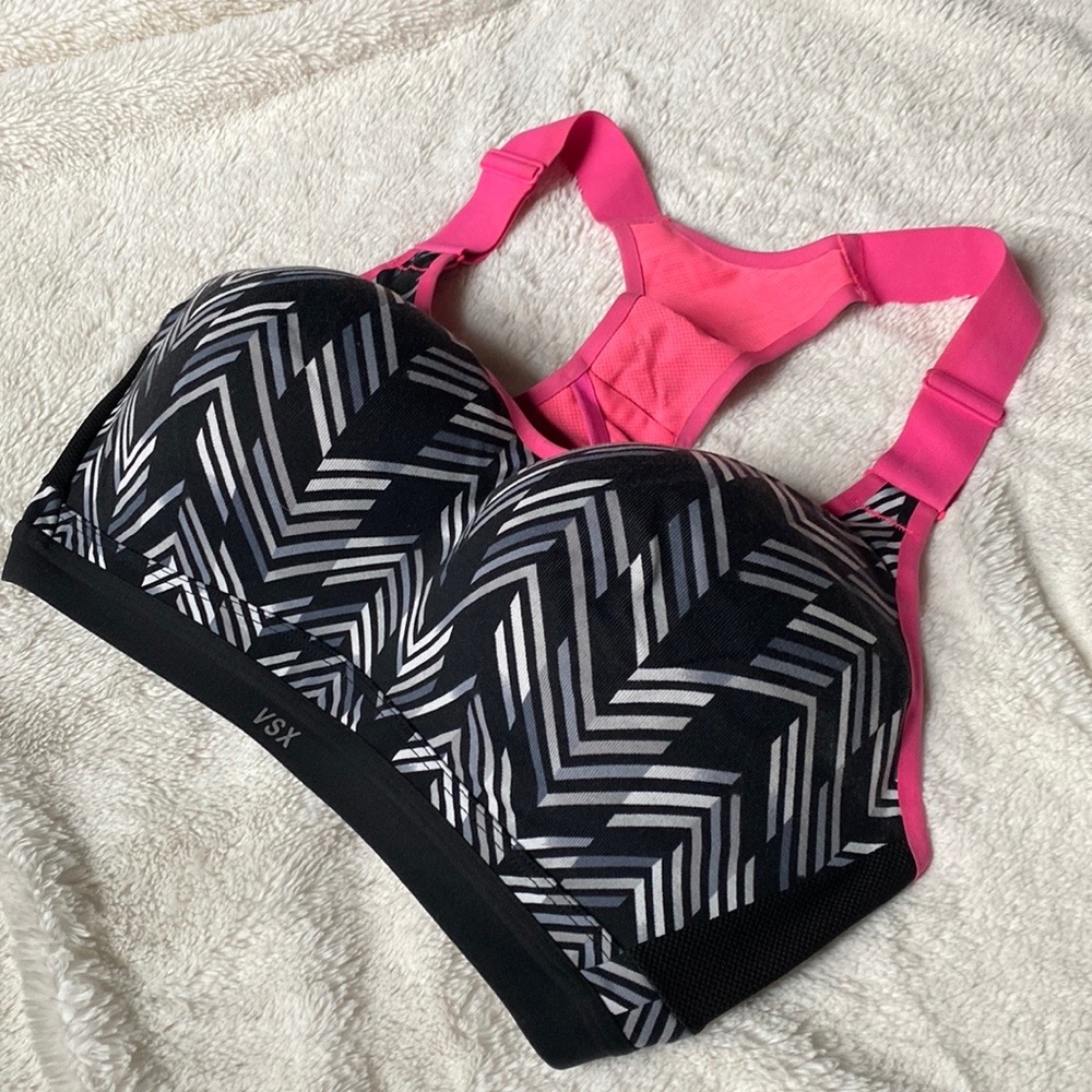 VSX Victorias Secret 38DD Sports Bra Incredible pink black Underwire Padded